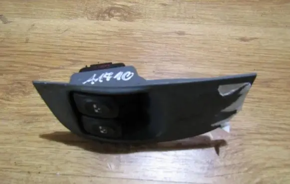 Renault Megane I Electric window control switch