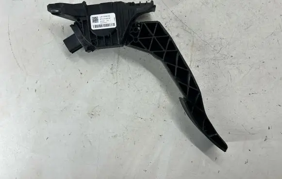 Ford Escape IV Accelerator throttle pedal LX619F836AB 6PV01359150