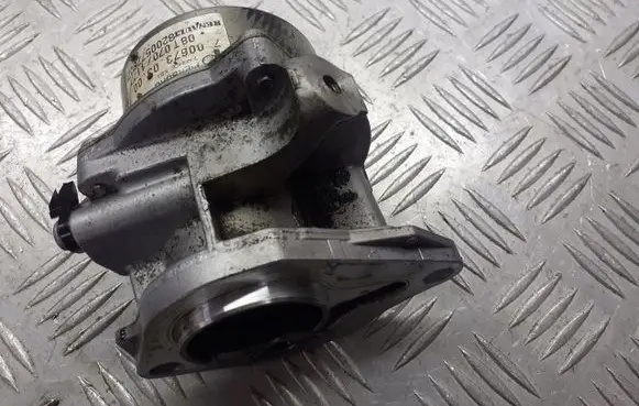 Renault Kangoo I Vacuum pump 7006730300