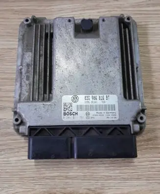 Volkswagen Touran I Engine control unit/module 03G906016BT 0281011761 1039S10283
