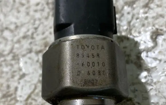 Toyota RAV 4 (XA20) Fuel main line pipe 60010 89458 6080