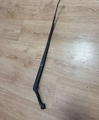 Hyundai H-1, Starex, Satellite Front wiper blade arm