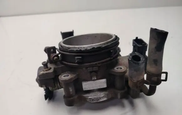 KIA Carens II Throttle body valve 3510025300