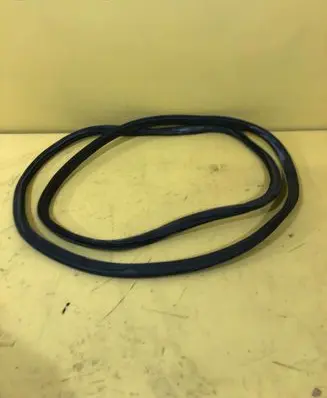 Skoda Fabia Mk2 (5J) Rubber seal tailgate window/glass 
