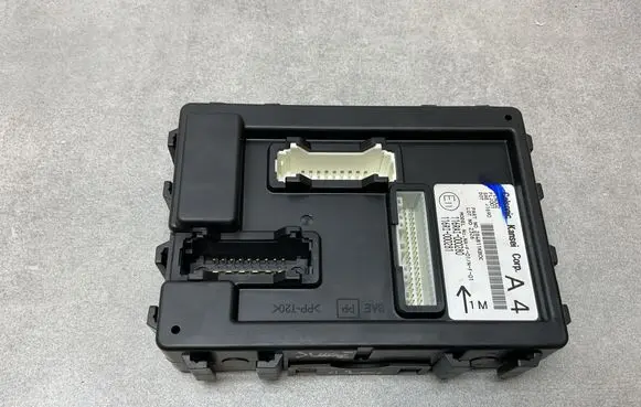 Nissan Juke I F15 Comfort/convenience module 284B11KB0C