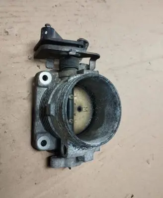 Lincoln Town Car Throttle valve