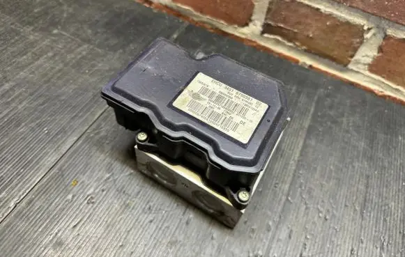 Mini One - Cooper Coupe R56 ABS Pump 6790381 54085306D 15803819
