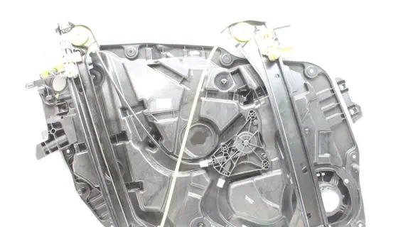 Mercedes-Benz CLA C118 X118 Front door window regulator with motor A2478201402