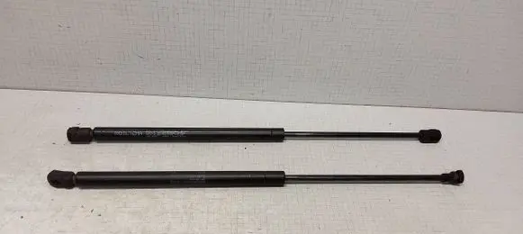 Seat Leon (1M) Tailgate/trunk strut/damper 1M6827550A