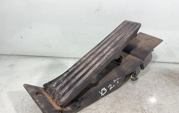 BMW X3 E83 Accelerator throttle pedal