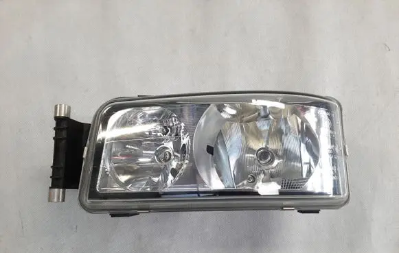 Porsche Cayenne (9PA) Headlight/headlamp 8125101