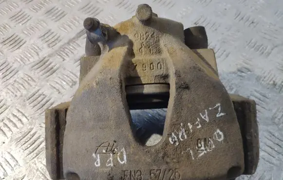 Opel Zafira B Front brake caliper 9824 5725