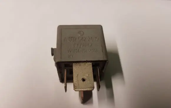 Mercedes-Benz ML W163 Other relay A0025422619
