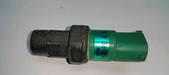 BMW 5 E39 Air conditioning (A/C) pressure sensor 8391639 64538391639