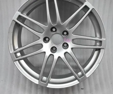 Audi A4 S4 B8 8K R19 alloy rim 