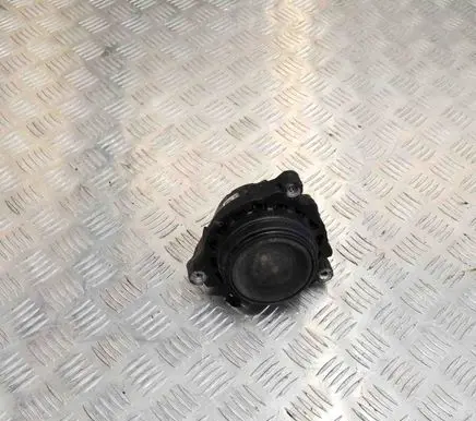 BMW 3 F30 F35 F31 Engine mount bracket 6787657