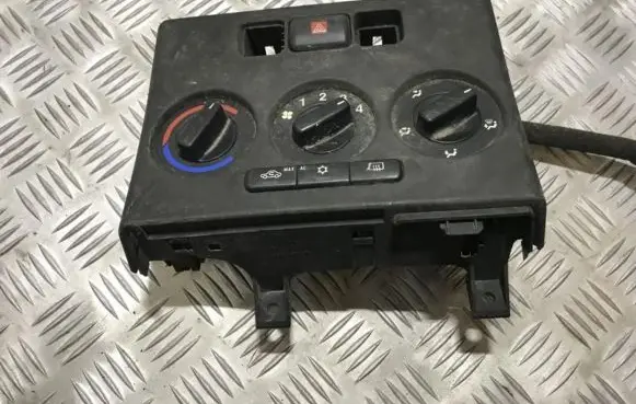 Opel Zafira A Climate control unit 90559839