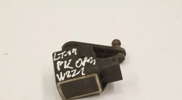 Mercedes-Benz S W221 Air suspension front height level sensor A0105427717