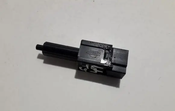 Nissan X-Trail T30 Brake pedal sensor switch