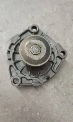 Opel Insignia A Water pump 05052827