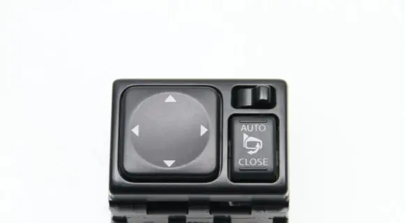 Nissan Juke I F15 Wing mirror switch