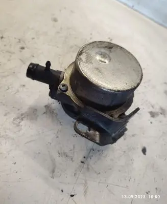 Nissan Qashqai Vacuum pump 8200577007