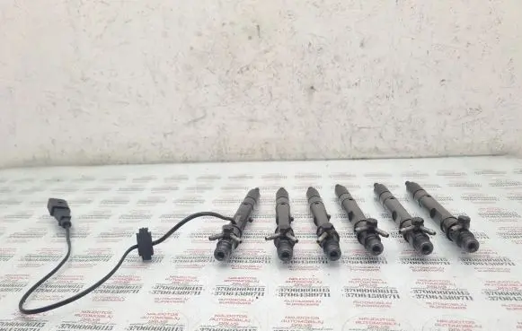 Audi A4 S4 B6 8E 8H Fuel injector 059130201F