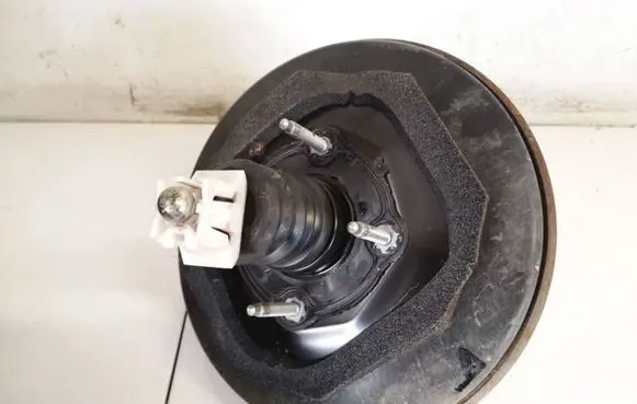 Peugeot 308 Brake booster 9682516580 0204051858