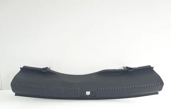Trunk/boot sill cover protection