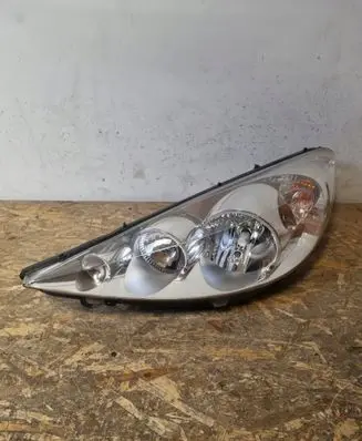 Peugeot 206+ Headlights/headlamps set 