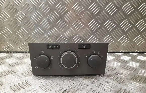 Opel Astra H Climate control unit 901512410005