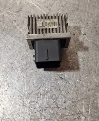 Peugeot 508 Glow plug pre-heat relay 9663824880 AV6112A343BA