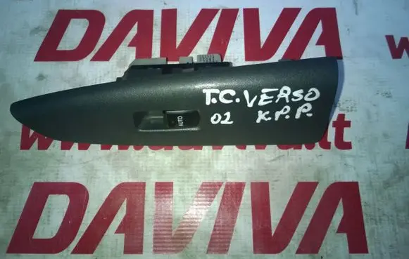 Toyota Corolla E120 E130 Electric window control switch 74232-13060