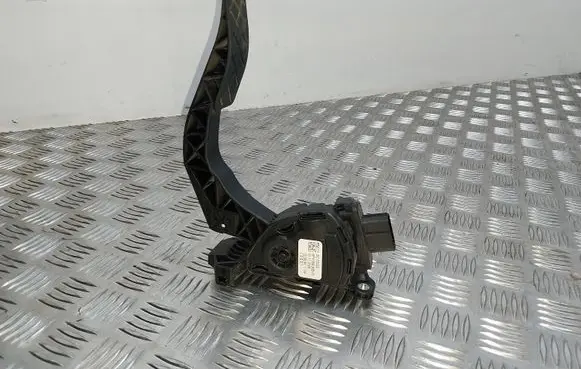 Audi A6 S6 C6 4F Accelerator throttle pedal 8K1723523 07112008 6PV00950501