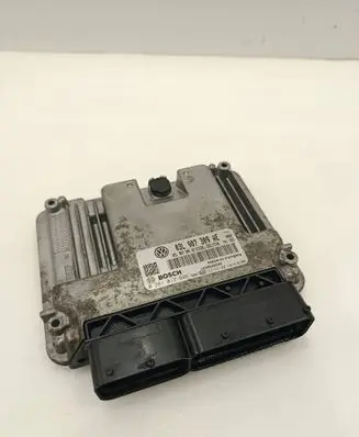 Volkswagen PASSAT B7 Engine control unit/module 03L907309AE 0281017946