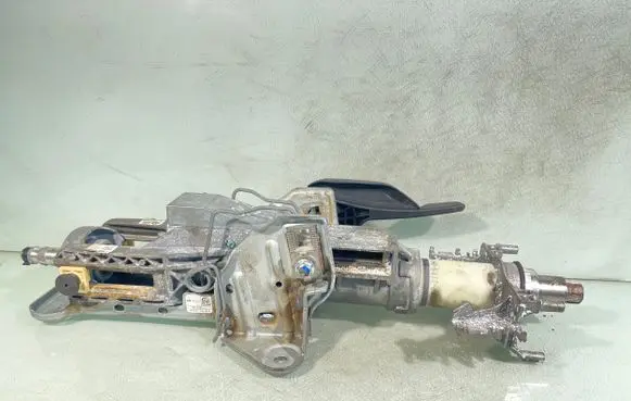 BMW 5 F10 F11 Steering wheel axle 6795344