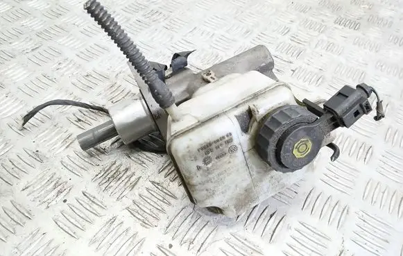 Volkswagen Caddy Master brake cylinder 
