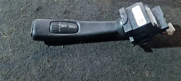 Volvo V60 Indicator stalk 31334647