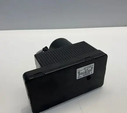 Mercedes-Benz C W203 Central locking vacuum pump 2038000048 0132006365 03176100325