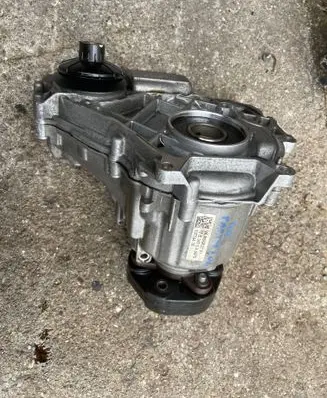 BMW M5 F90 Gearbox transfer box case 8092621 13774410