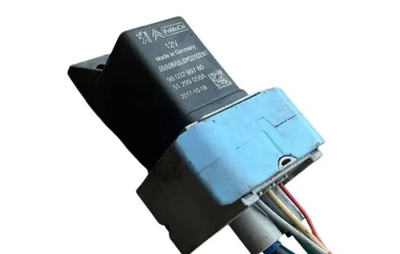 Peugeot 3008 II Glow plug pre-heat relay 9803299780 20171018 51299058A