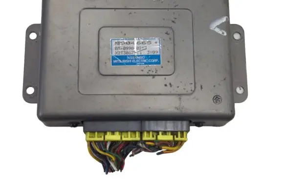 Mitsubishi Galant ABS control unit/module MB904665 X2T30671M1 A509900213