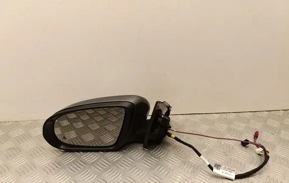 Mercedes-Benz EQA Front door electric wing mirror E1041536