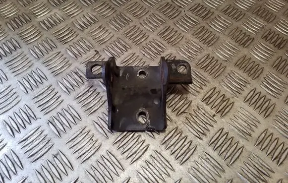 KIA Sportage Engine mounting bracket
