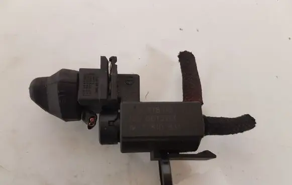 BMW 5 F10 F11 Turbo solenoid valve 70231800 7810831
