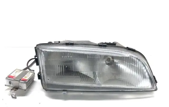 Volvo S70 V70 V70 XC Headlight/headlamp 9169525