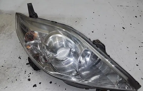 Mazda 5 Headlight/headlamp p5115r