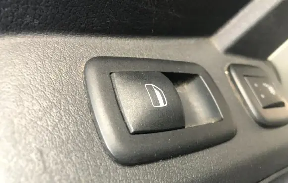 Chrysler Grand Voyager V Electric window control switch