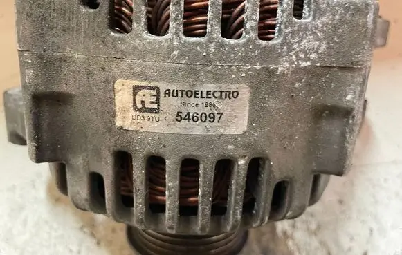KIA Sorento Generator/alternator 546097