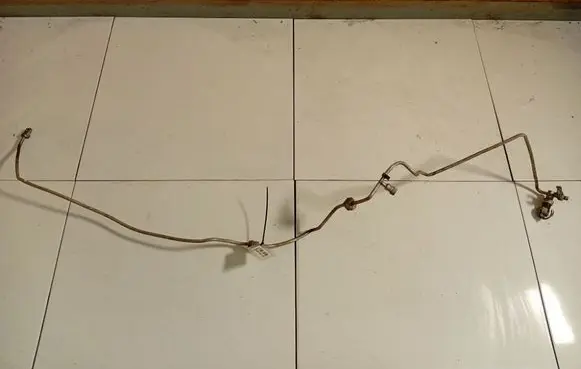Air conditioning (A/C) pipe/hose